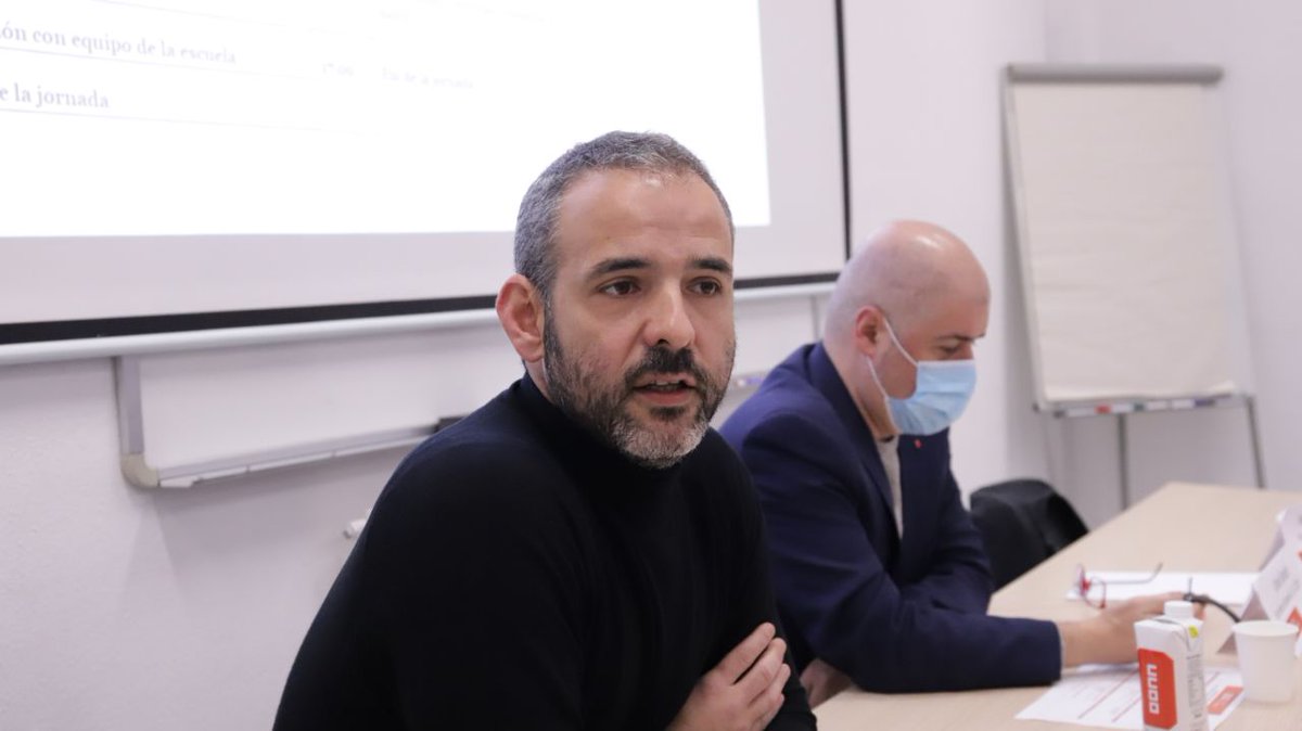 CCOO's tweet photo. #EstáPasando inauguración de la nueva etapa de la @Escueladtrabajo con la participación de @UnaiSordo secretario general de @CCOO y con @AlixDeRojas  Responsable de Formación y Estudios https://t.co/mqfgZmp44B