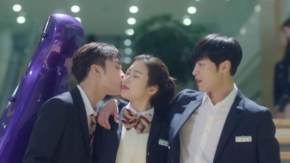 квон си ён великий соблазнитель. великий соблазнитель дорама поцелуй. игра в любовь дорама 2018. джой в дораме великий соблазнитель. мун га-ён великий соблазнитель.