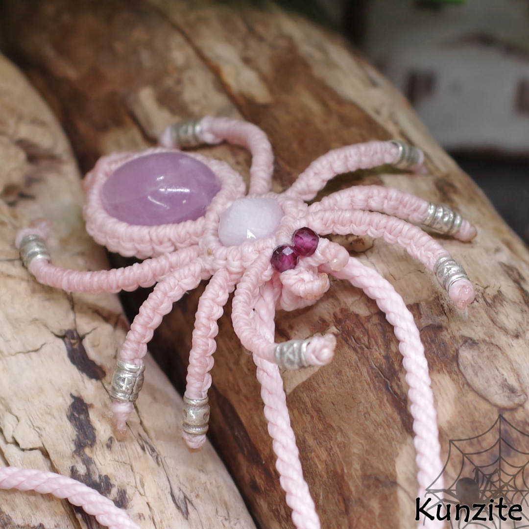 チロル Caprice ピンクの蜘蛛 可愛い Twitter