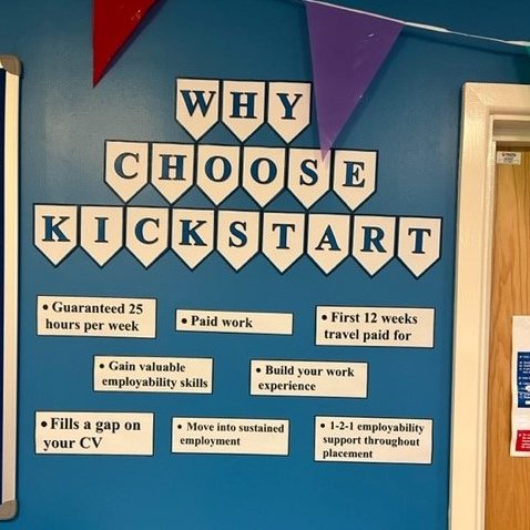 TimHaworthDWP's tweet photo. Didsbury JCP held their last #Kickstart group sessions, in a final push to support our Youth Customers, to take up a #KickstartScheme opportunity.π #GMKickstart #WaytoWork https://t.co/Iq9FT52AqG