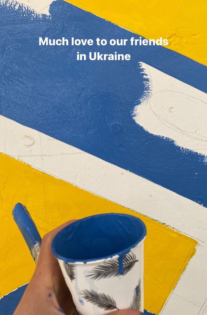 Sending love to our friends and fellow artists in #Ukraine 💛💙
