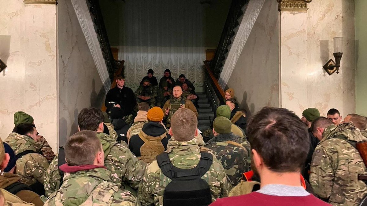 PussyRobbery's tweet photo. @TomsaiiLad @AnthosHelpa @lsot_podcast @ASBMilitary Territorial Defense Headquarters is a legitimate military facility https://t.co/ZNlk5WLm6y