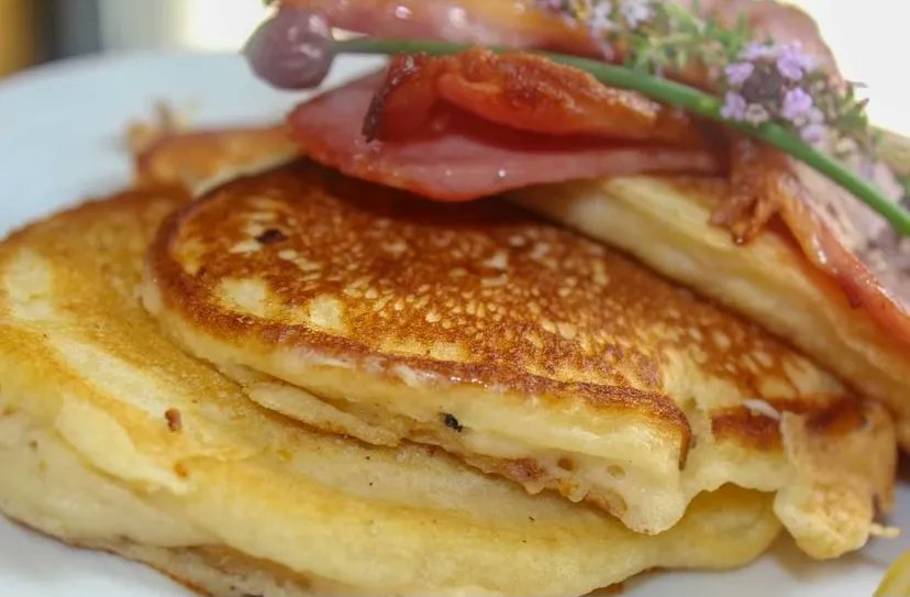 Happy Pancake Tuesday!
we will have take away tubs of pancake batter for sale and fresh pancakes served all day

8.30-5pm

#PancakeTuesday #MakingPancakes #Nenagh #Foodie #NenaghEats