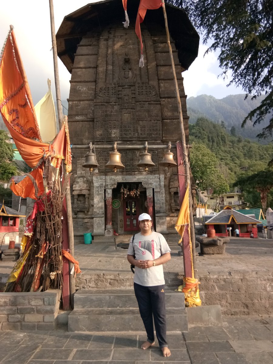 On the occasion of #MahaShivRatri2022 pray to Lord Shiva to bring peace and happiness in World. #happyshivratri 
Om Namah Shivay 🙏