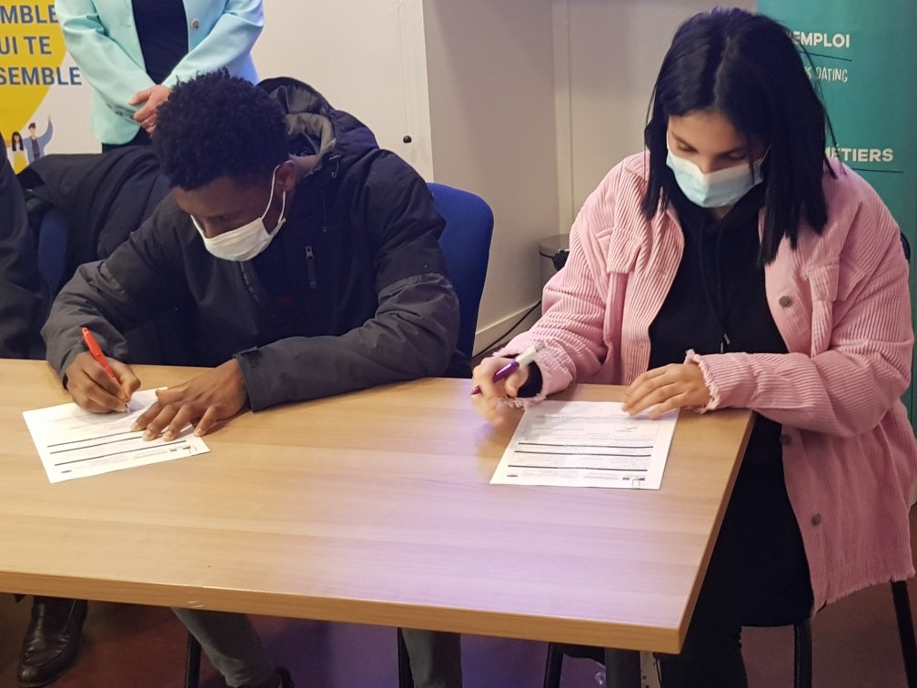 "On partage, on ne peut pas travailler dans notre coin, si un jeune est déçu il  ne reviendra pas"  K.Paroissien
"Nous maillons nos offres de service, nous sommes complémentaires. Le but:permettre au jeune de saisir les opportunités d'entrée sur le marché du travail" F.Serniclay