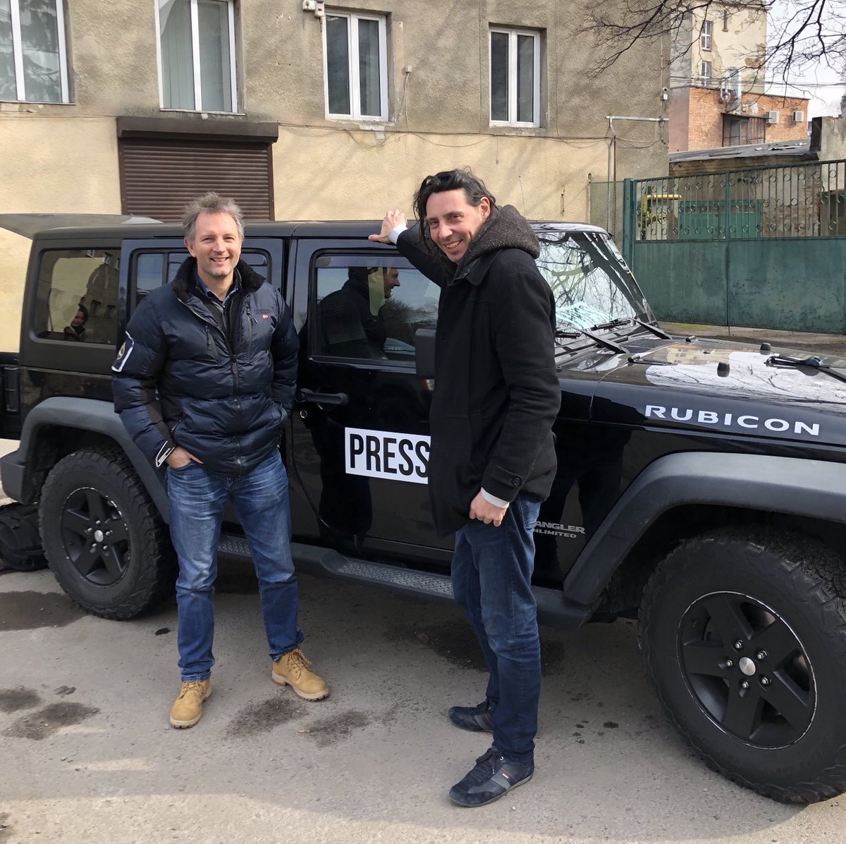Heading for the Slovak border ex-Lviv with the legendary Bram Verbeke, RTE cameraman. Big thanks for all best wishes and “stay safes”, and to all colleagues in Dublin who have been incredibly supportive. And humble thanks to our hosts, the people of Ukraine who have horrors ahead