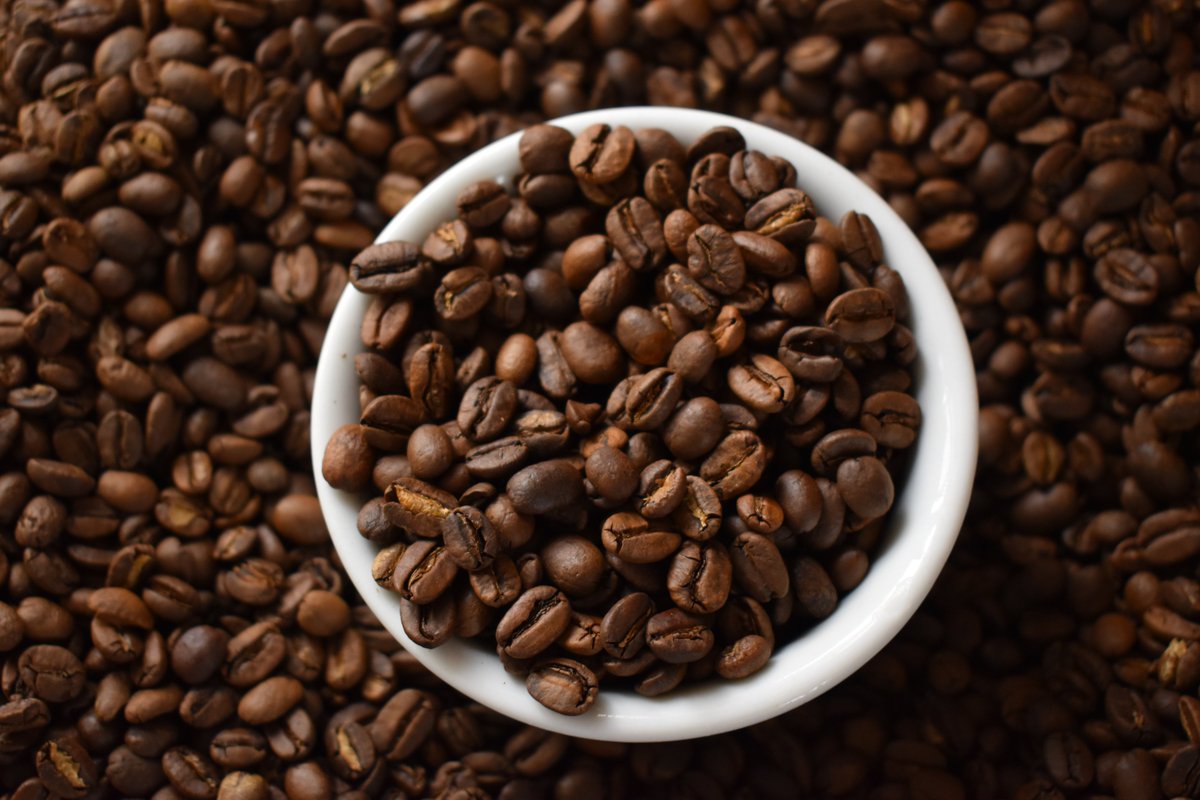 UgandaCoffee_'s tweet photo. Today, #UGCoffeeLovers❤️wish all #Baristas a Happy International Barista Day 2022! We celebrate you. 

Keep brewing &amp; promoting coffee culture.☕️🇺🇬
@EndiroCoffee @CafePap @cafejavas_ug @CafeMocca04 @Gr8tLakesCoffee @GKatabazi @ca_rw_on @javahouseafrica @BaristaDesuza @Qlare_R https://t.co/0B84mA8iSg