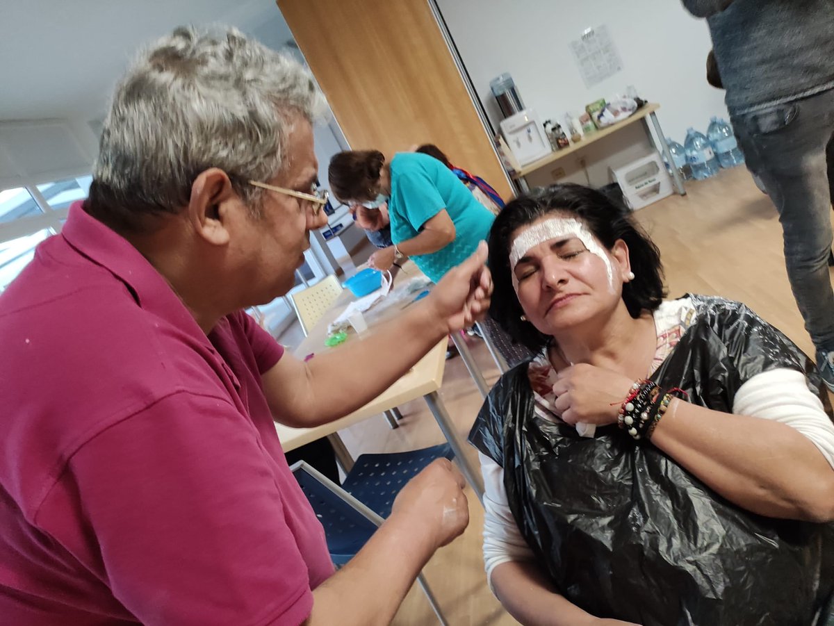 AyunDeTias's tweet photo. 🎭 ¡Ya están las fotos del Taller de Máscaras de Carnaval!

👉 El viernes pasado se celebró el Taller de Máscaras de Carnaval organizado por #APSAL, en el Edificio de Mayores Bajamar

📸 Aquí puedes ver las imágenes ⤵️ 

#AyuntamientoDeTías #Lanzarote #Taller #MáscarasDeCarnaval https://t.co/PK6JsB9sZx
