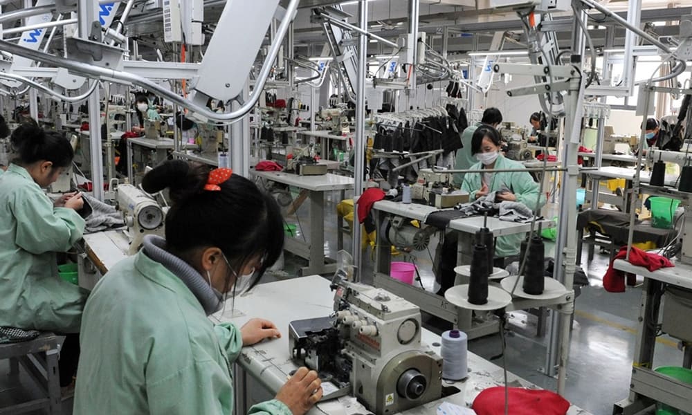 Фабрика в китае. Найти производство в китае. Найти производство в китае. Американский завод в китае. Китайский завод.