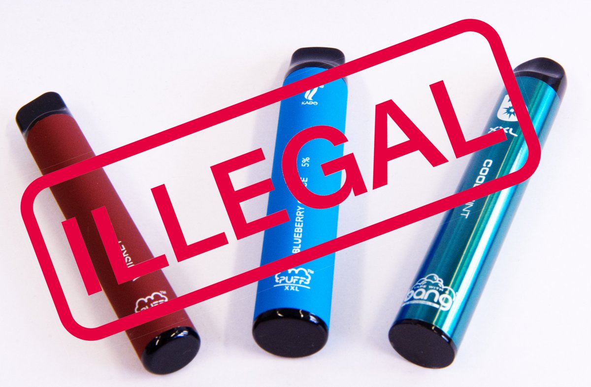 PraeventTabacum's tweet image. Besorgniserregend! ⚠️

#PuffBars: Sie sind neu, stark dosiert, erlauben eine versteckte Konsumation und sind unter Jugendlichen beliebt! Die AT Schweiz hat nun neue Produkte  ausgemacht, deren Nikotingehalt #illegal ist

👉bit.ly/3pqD8fH

#eziggi #jugend #sucht #nikotin