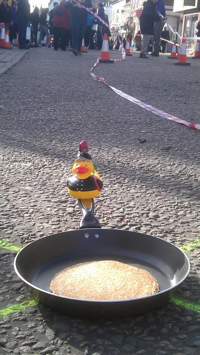 stalbansmuseums's tweet photo. Whether you know today as Mardi Gras, Shrove Tuesday or Pancake Day why not head to the town centre for the St Albans Pancake Race at midday today!
Photos: Wheathampstead Pancake Race 1979, the St Albans Cathedral team in 2005 and #VerDuck hanging out at the 2016 race. https://t.co/WDzshIT7mX