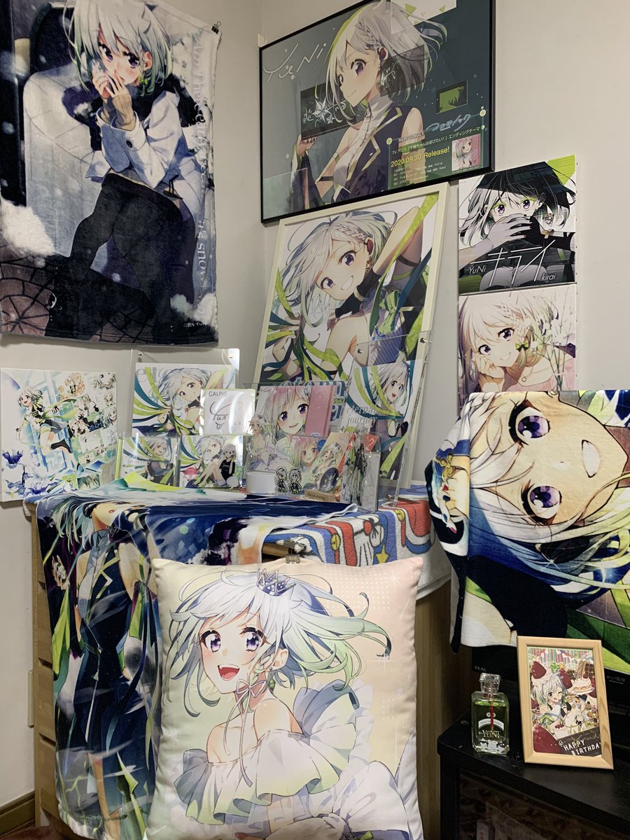 #YuNi
#ゆにチル
 部屋の掃除して飾り直した！
やっぱりショウケース買おうかな？