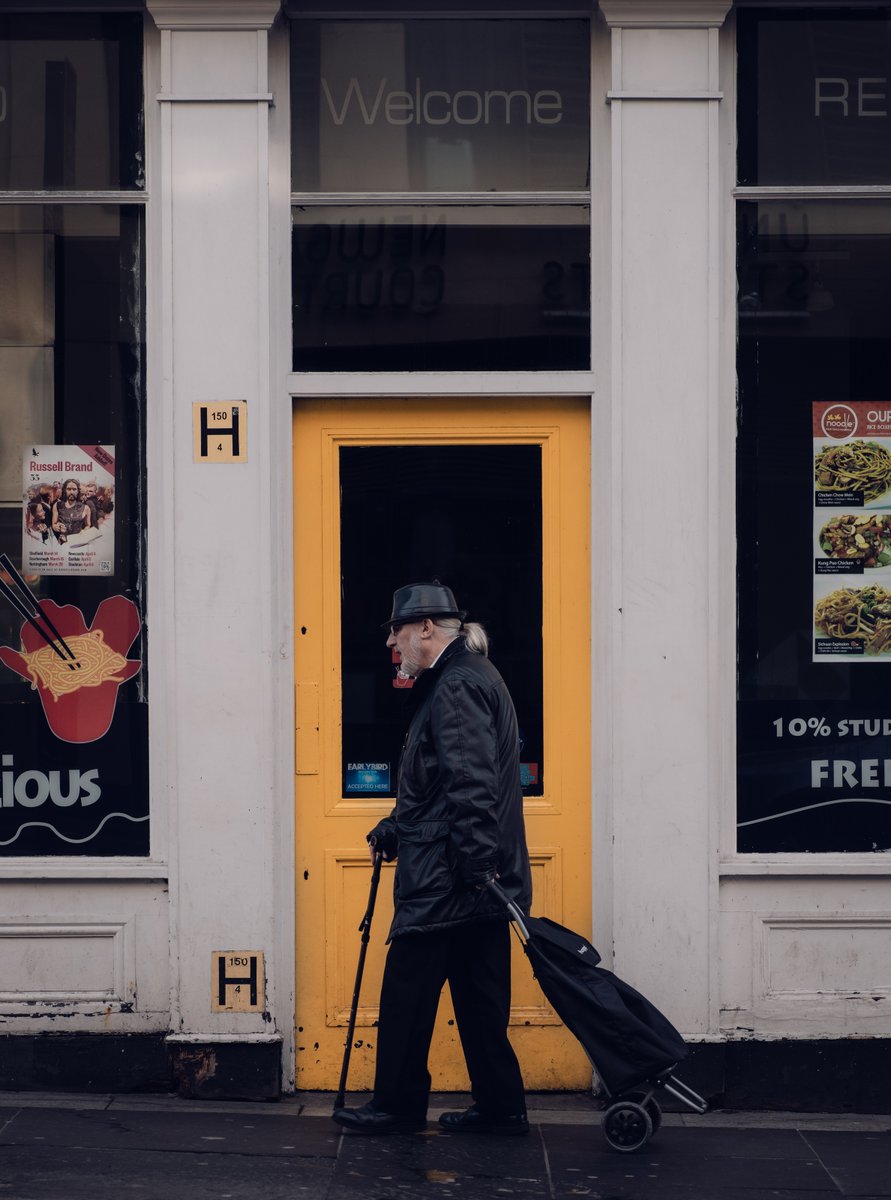 Making my own way. 

#streetphotography #photography