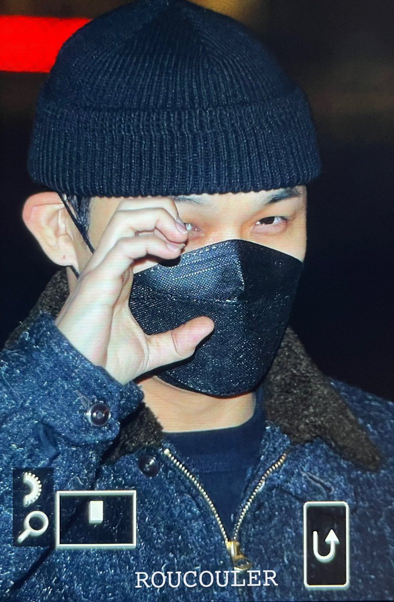 roucouler9092's tweet photo. 220301 프리뷰 

겸댕방댕💗

 #비투비 #임현식 
@BTOB_IMHYUNSIK https://t.co/PAJ7u5B35a
