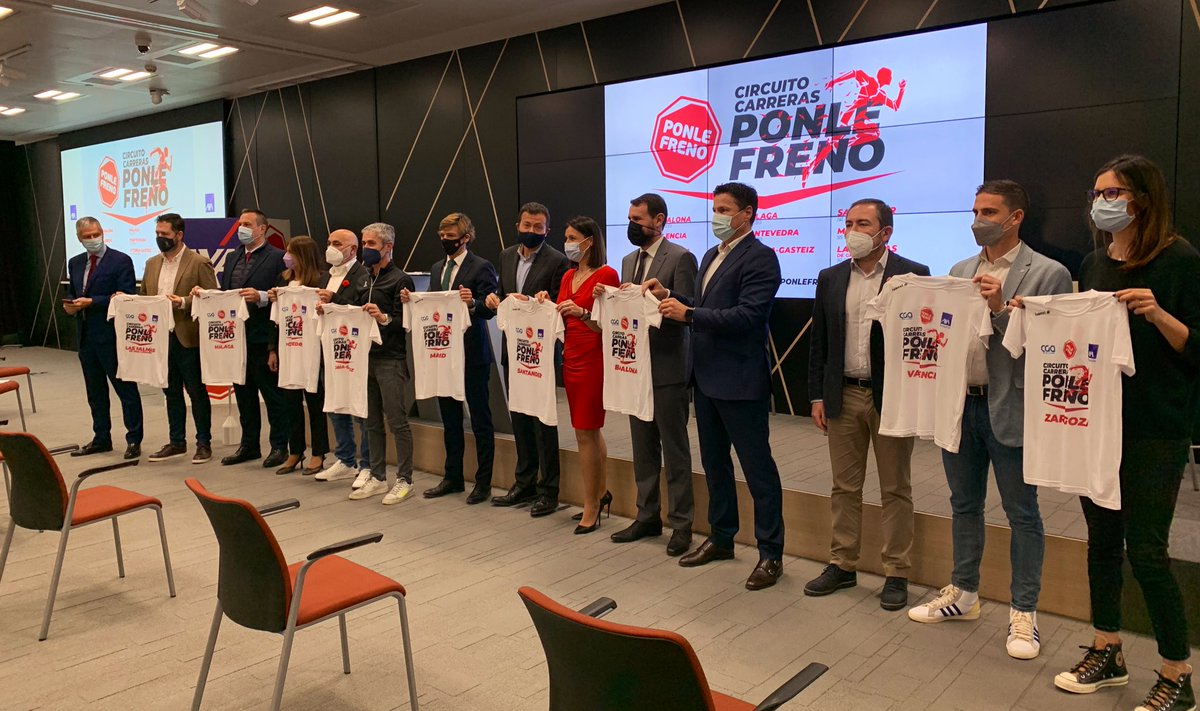 📣Hoy presentamos el circuito de <a href="/CarrerasPF/">Carreras Ponle Freno</a> en nuestra sede de #Madrid con alcaldes y representantes de todas las ciudades en las que estaremos: 
Badalona, Valencia, Zaragoza, Málaga, Pontevedra, Vitoria, Santander, Las Palmas y Madrid 🙌🏼
¡Qué ganas!