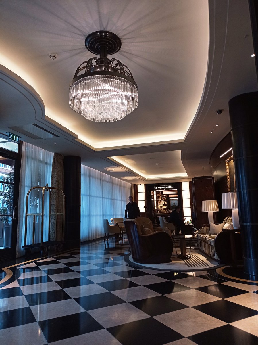 Meeting Ella to discuss about new #employability opportunities for our beneficiaries at <a href="/TheBeaumontLDN/">The Beaumont</a>. Such a magnificent place!

#jobs #hospitalityjobs #london #hotels #tourism #TravelTuesday