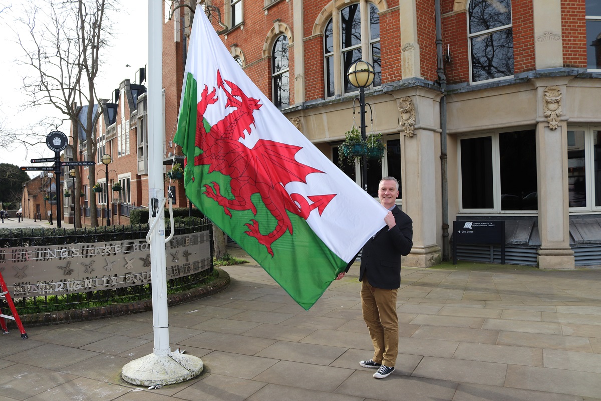 Dydd Gŵyl Dewi Hapus!

Happy St David's Day to all our Welsh residents 🏴󠁧󠁢󠁷󠁬󠁳󠁿

<a href="/Gareth_Roberts_/">Gareth Roberts</a>
