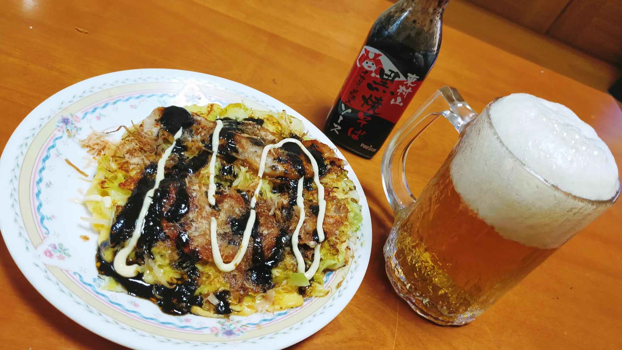 とりキッチン
豚さん、もやし
イカ墨ソースdeアレンジ🐣  