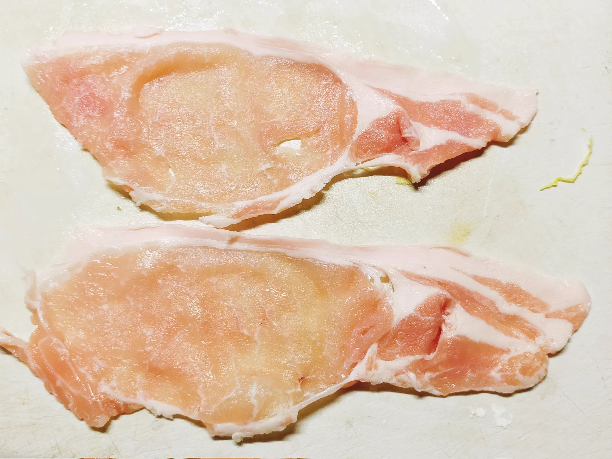 とりキッチン
豚さん、もやし
イカ墨ソースdeアレンジ🐣  