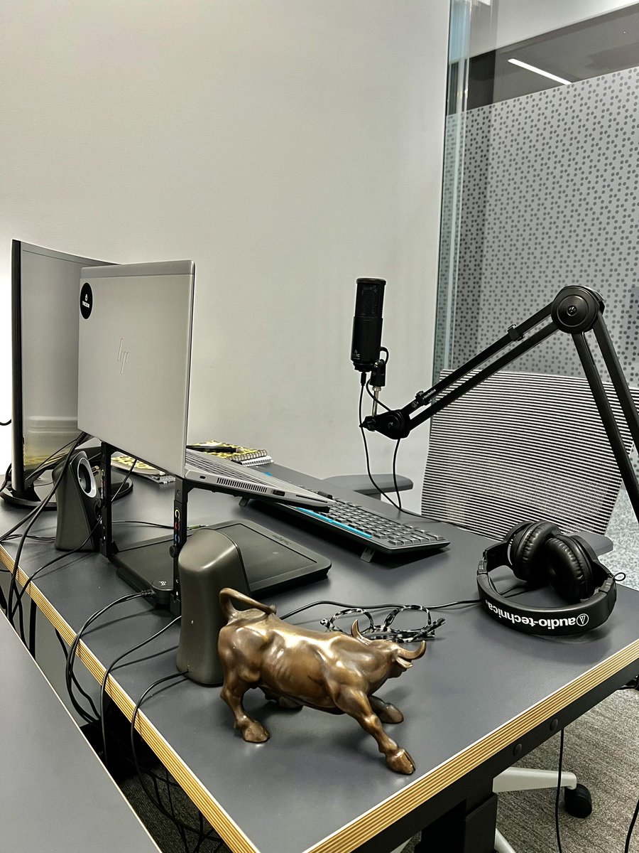 Lyf_of_Riley's tweet photo. Who’s keen for a chat?
#nfts #podcast #joebro #cliche #community #crypto #talk https://t.co/9kDZPDj3Wt