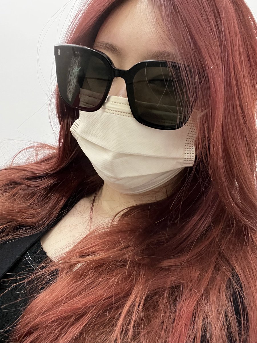 UNIVERSEITZY's tweet photo. [07:14 pm KST] 🦊📸 https://t.co/J4WGXyuVSW