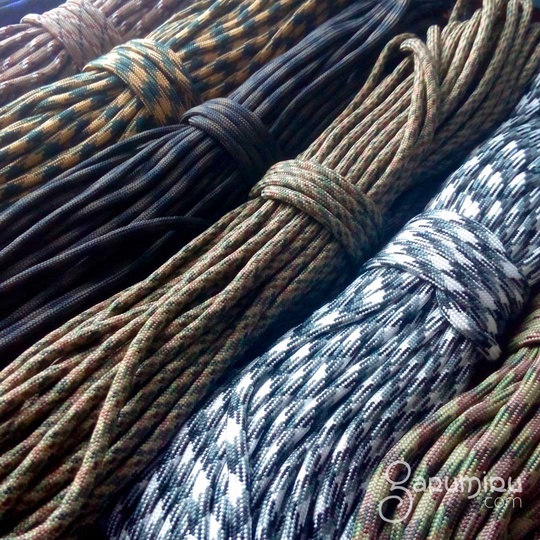 Garumiru's tweet photo. Recuerda que todos los productos de la colección TACTICAL  se pueden fabricar en el color de #paracord que más te guste, tenemos un montón, a modo de ejemplo la foto con los más solicitados #desertcamo #woodland #darkcamo #digitalmulticam #urbancamo y #multicam. https://t.co/5OPBTimY1b