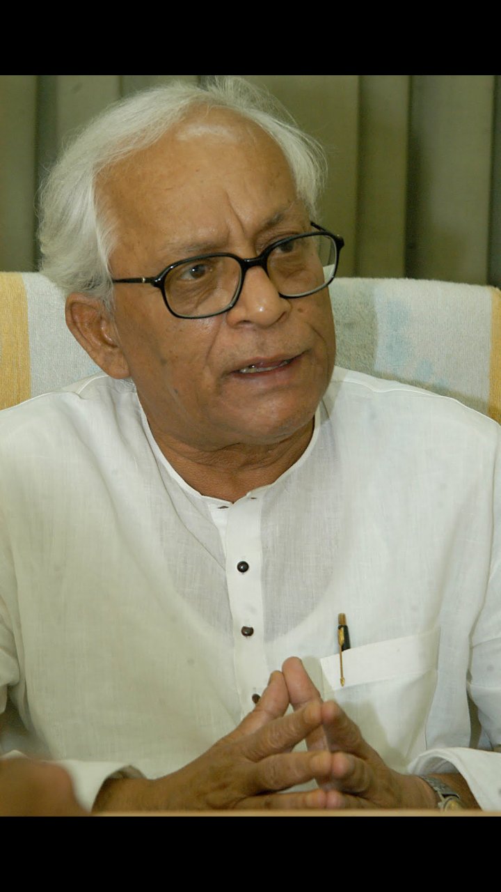 Happy Birthday Former Chief Minister of West Bengal.
\"Buddhadeb Bhattacharjee\"
Stay well, stay healthy. Red salute. 