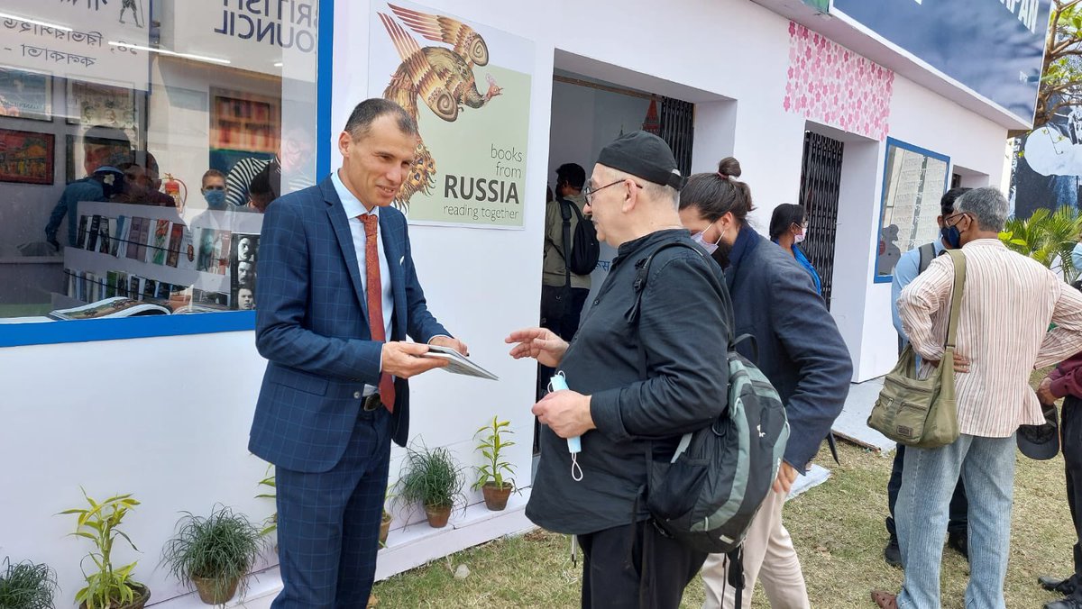 Ru_Cons_Kolkata's tweet photo. Today, 1st of March, the Russian stand at the International Kolkata Book Fair 2022 has been officially inaugurated by Mr. Alexey Idamkin, Consul General of Russia in Kolkata. We look forward to seeing you all at the stand events! #readrussia #bookfair2022 #KolkataBookFair #IKBF https://t.co/EPxVPGWLRI