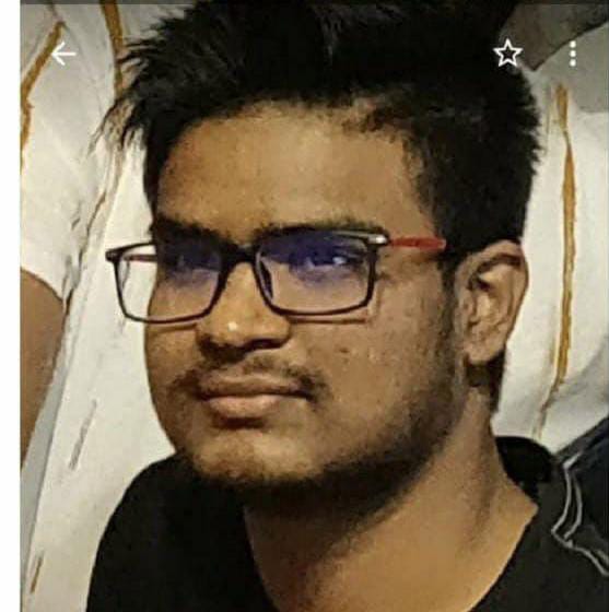 ShineNewsLive's tweet photo. यूक्रेन के खारकीव में एक भारतीय छात्र की मौत,रूस के हमले में गई एक भारतीय छात्र की जान,कर्नाटक का रहने वाला बताया रहा है मृतक छात्र नवीन कुमार,विदेश मंत्रालय ने मौत की पुष्टि की, https://t.co/H4qt75HCdo