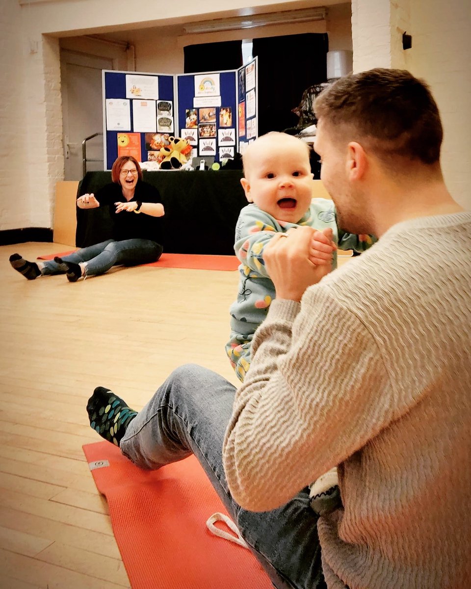 Summer Dandy bookings are NOW OPEN! Book via the website quickly as some classes are already full! #babysign #music #sensoryfun #sensorylearning #warwickshire #loveleam