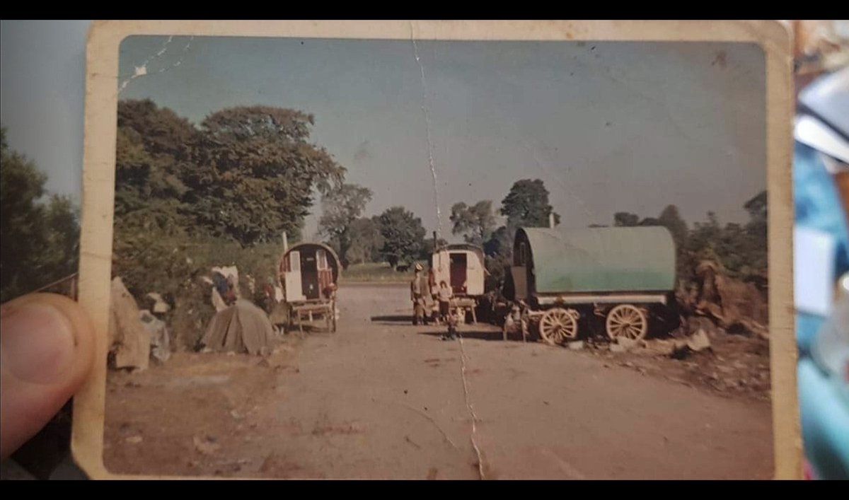 BredaHogan4's tweet photo. Today is Irish Traveller Ethnicity Day &amp; I'm sharing 2 pictures with you, the camp my mother spent her childhood in &amp; the piece I did based on it. Today I'm proudly celebrating my culture, its the 5th anniversary of Travellers gaining ethnic status.  
#TravellerEthnicityDay2022 https://t.co/KBFcNyfjeh