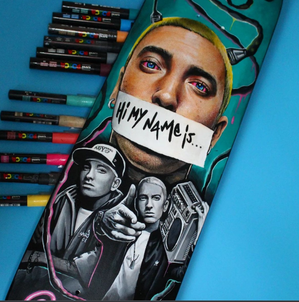 “Hi, my name is…” the one and only @dannychiverton; creating photorealistic decks using POSCA! How does he do it!? 😵

#customdeck #custom #customskateboard #POSCAdeck #POSCAboard #customize #POSCAfashion #skate #skateboarding