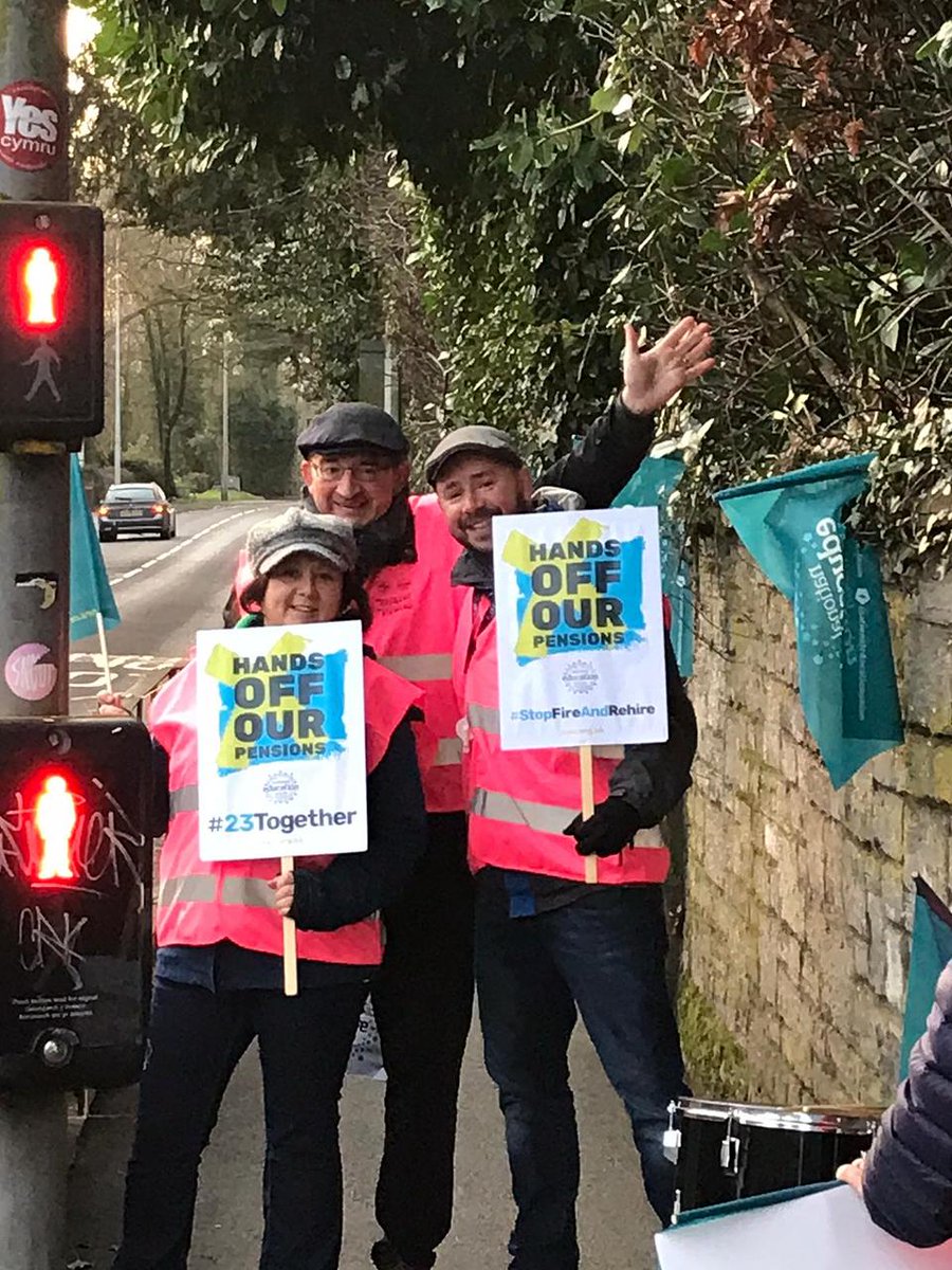 NEUnion's tweet photo. Amazing morning again in Cardiff. Howells staff fully behind the @NEUnion and not backing down! #23Together 

#HandsOffOurTPS @GDST https://t.co/YNFiEMoXGf