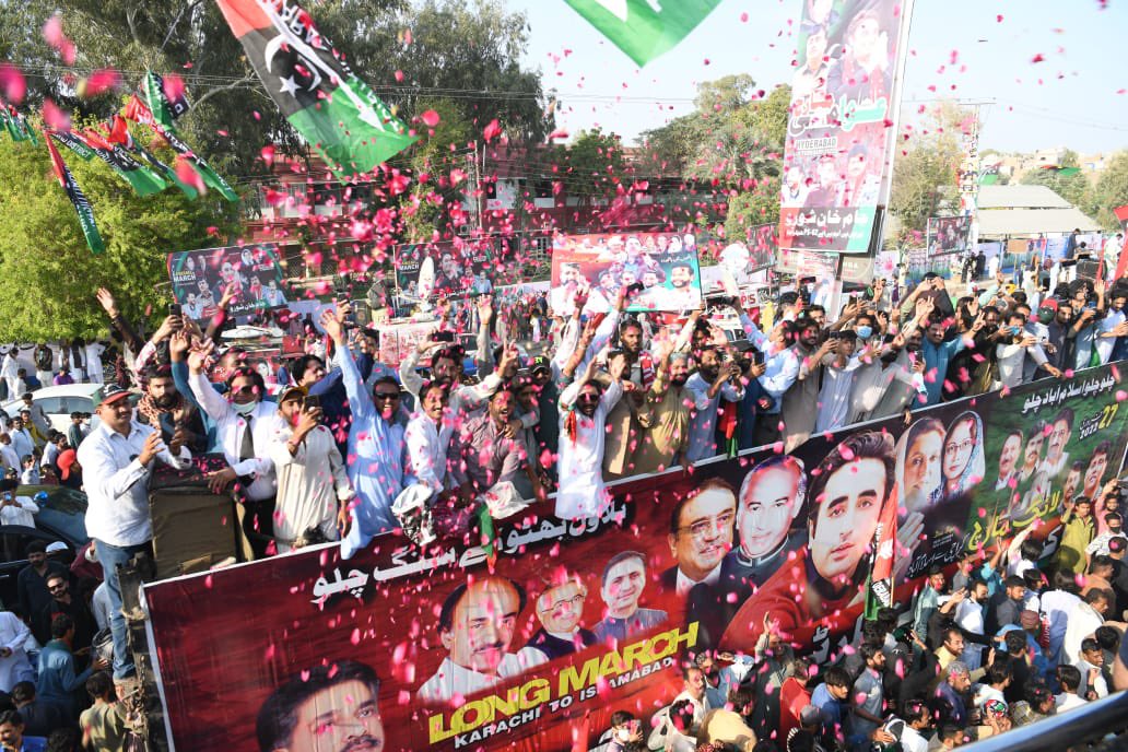 honorablemadam's tweet photo. عوام کے حقوق کی جھنگ 
بلاول بھٹو زرداری کے سنگ 
ہمارا چیرمین
ہمارا مستقبل 
@BBhuttoZardari
جئے بھٹو ❤️🖤💚 
#LongMarch27thFeb 2022 
#AwamiMarch 🇱🇾✌️ https://t.co/BDdThscaQV