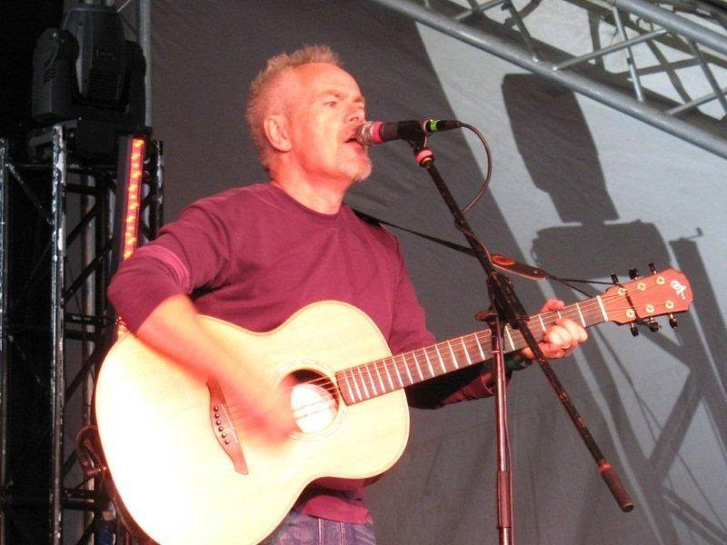 Happy Birthday to Nik Kershaw, 64 today 