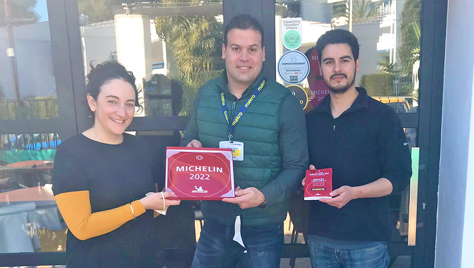 ⭐ Emanuel Carlucci y Alejandra Herrador han logrado en 2022 su primera estrella para su restaurante <a href="/AtalayaRest/">Atalaya restaurante</a> en Castellón 💪 ¡Enhorabuena por vuestro gran trabajo, esfuerzo y constancia que han valido este gran reconocimiento!
#MICHELINSTAR22
#GUIAMICHELINESPT