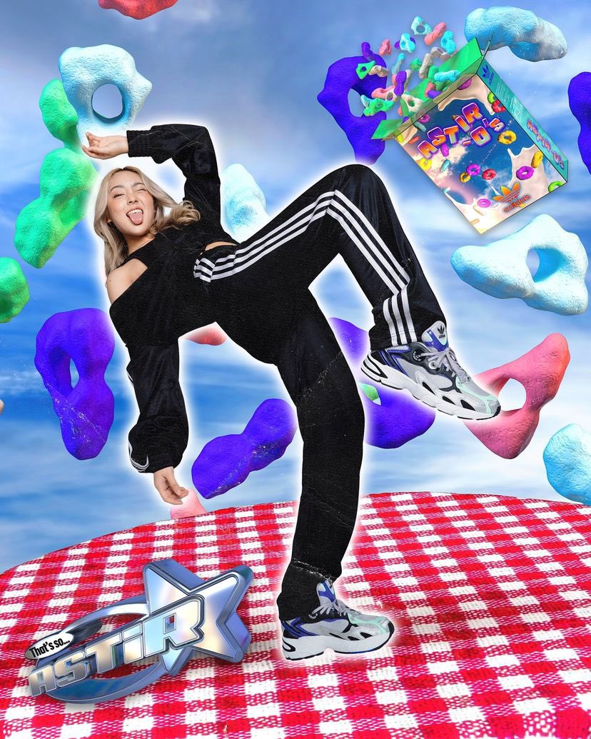 PpunnchOfficial's tweet photo. [IG Post update] 01.03.2022

ASTIR รองเท้ารุ่นใหม่จาก adidas ที่จะพาทุกคนย้อนกลับไปในแฟชั่นยุค 2000s มาสนุก have fun กับโลกแฟชั่นนน💥 

#SeriouslyJokes #adidasOriginals #adidasThailand #createdwithadidas 

Cr. IG : ppunnch

#Punch4EVE https://t.co/i06krarPo5