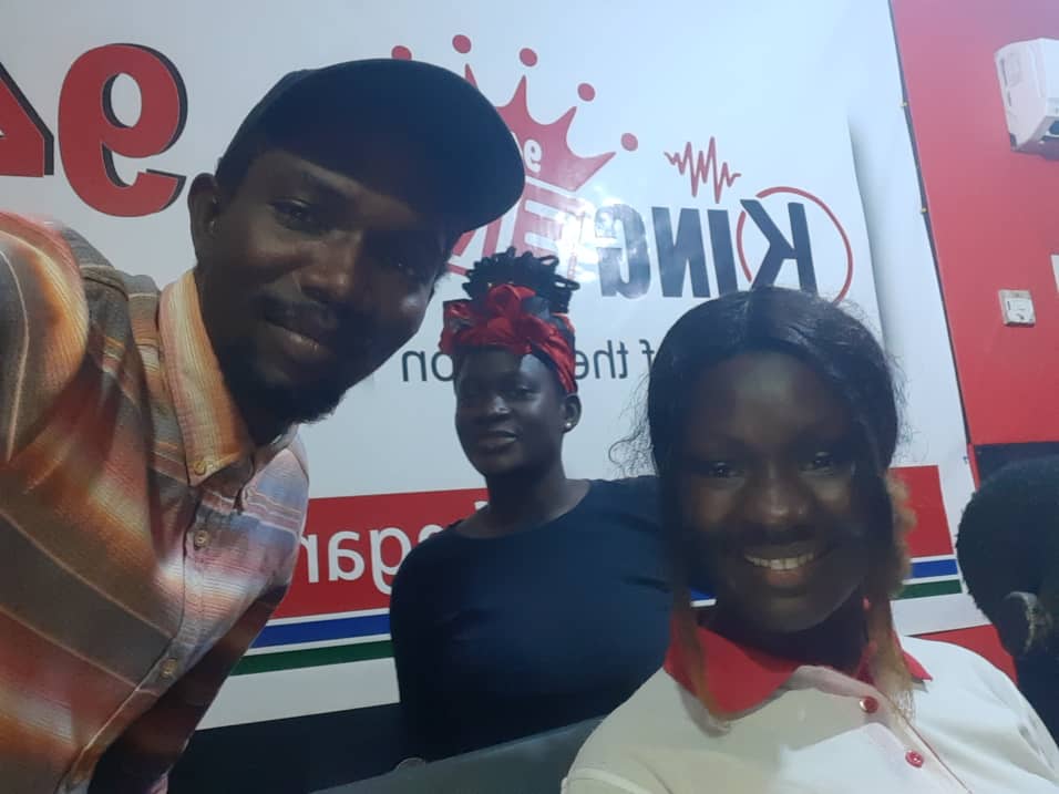 ShoawGambia's tweet photo. #Repost 22/02/2022 | Thank You Hawa for having us as guest on the Manding Kachaa programme at #KingFM 94.7 to talk on the issues of the #internet and sharing #safetytips.
#shoawgambia✋🏾🇬🇲
#fasom_gm
#awarenesscampaign
#digitalliteracy https://t.co/RZ3lzak7LX