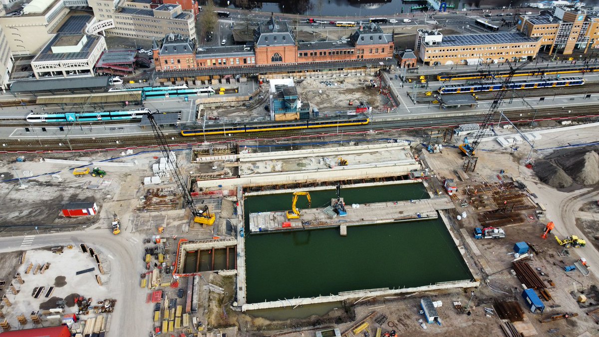 Er gaat niets boven Groningen... Behalve onze camera! 📸 De prachtige plaatjes vanuit de lucht geven een mooi overzicht van de bouwplaats.