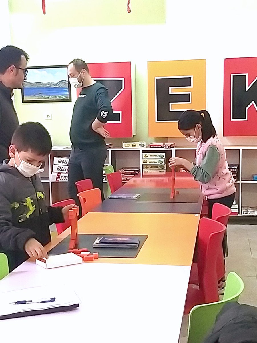 derekoyilkoklu's tweet photo. Akıl ve Zeka Oyunları İlçe Turnuvasında;
Pentago'da 1. Olan Ramazan Ayberk Süldür ve Equlibrio'da 1. Olan Sümeyye Sır'ı tebrik ediyor, 
Öğrencilerimize il Turnuvasında başarılar dileriz.
@BurdurIlce @abdullahkural1 https://t.co/qAC7OFbYoW