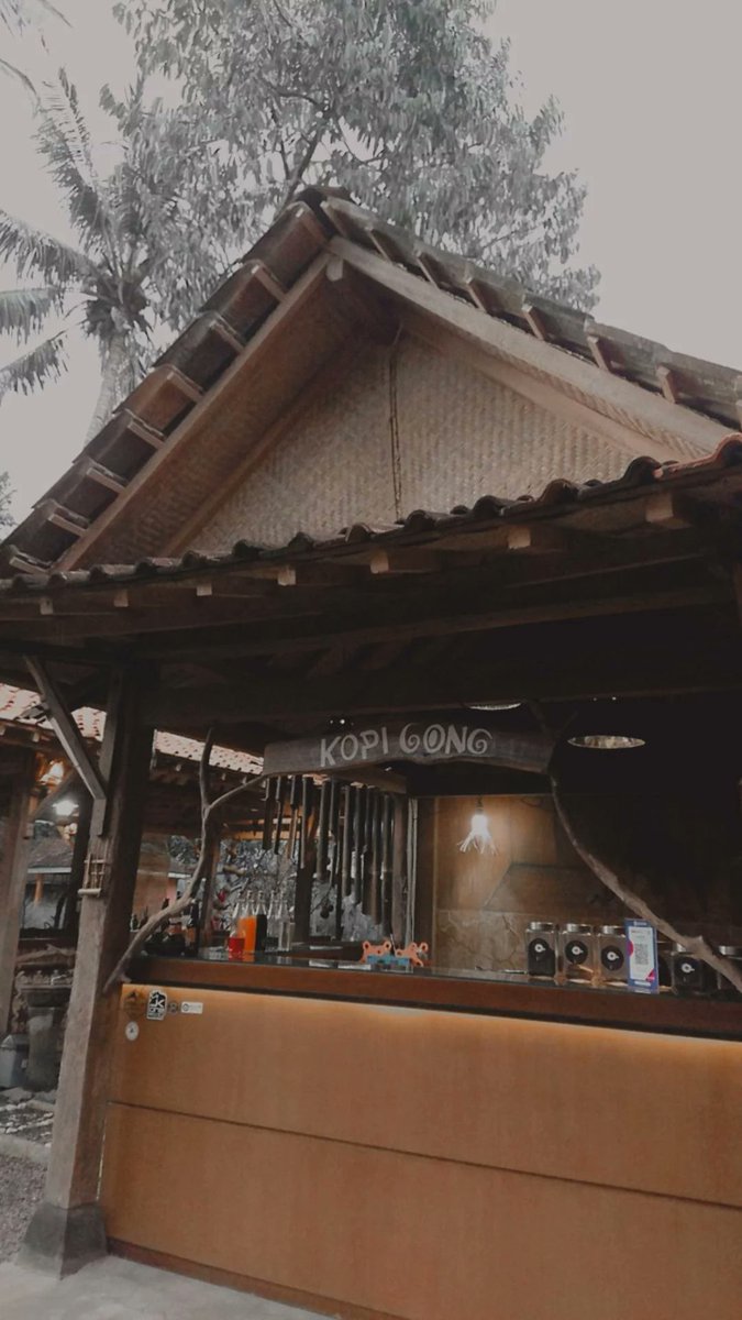 BimaRestuPutra2's tweet photo. Yuk teman teman Jogja atau Jogja bagian Barat atau tementemen Kulon Progo yang suka nongkrong, ngopi, ngerjain tugas, atau mau rapat, kumpul keluarga boleh dong mampir di KEDAI KOPI GONG, di usaha saya tepatnya di Kulon Progo bagian utara suasana tenangg mantap pokokknya hehe. https://t.co/yqYFEs2SD8