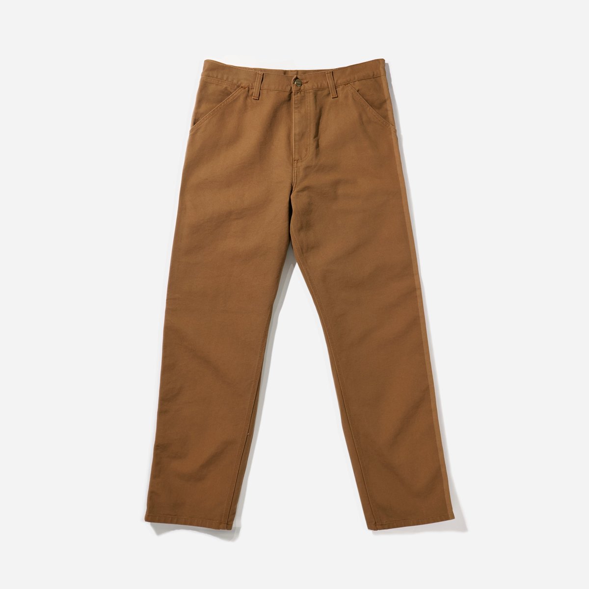Inspired by classic workwear - the Carhartt WIP Single Knee Pant is recognised by its heavy-duty cotton canvas fabric as well as its utilitarian detailing at back. Available in a versatile range of colours. bit.ly/3vqbdAd #HIP #CarharttWIP