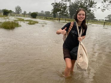 SusannaFreymark's tweet photo. We saved 60 cows by swimming with them. #NSWFloods #tatham
https://t.co/vPVelrR34l https://t.co/sn1pO0GRdn