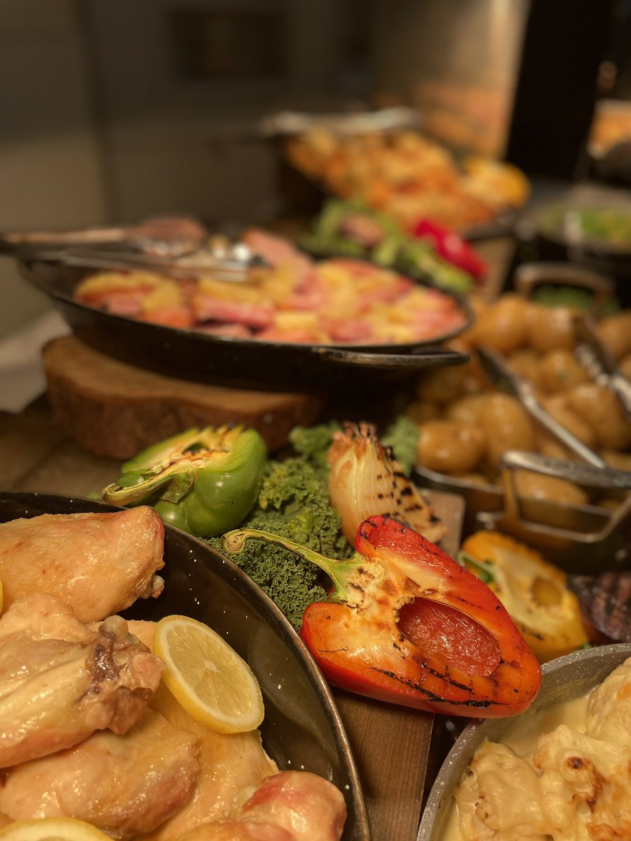 Ready for lunch? @NathanSimms17 @HhRgulley @QueensTaunton @HolroydHowe