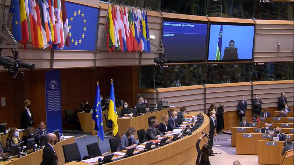 Конфликт великобритании и ес. Евросоюз выступление. Президент и парламент. Совещание ес. Саммит ес украина 2023.