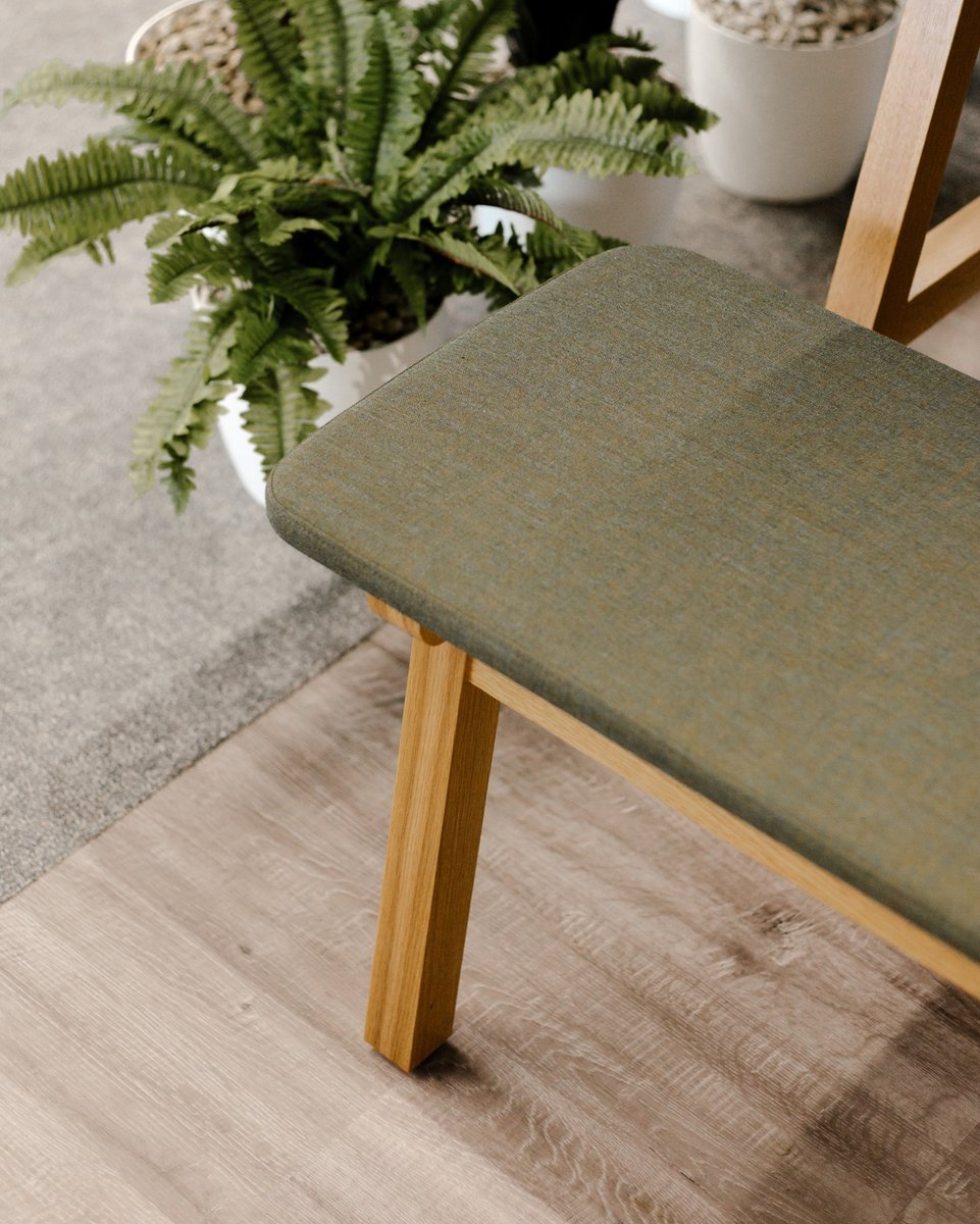 Casual seating and break-out spaces in the workplace are essential ✅