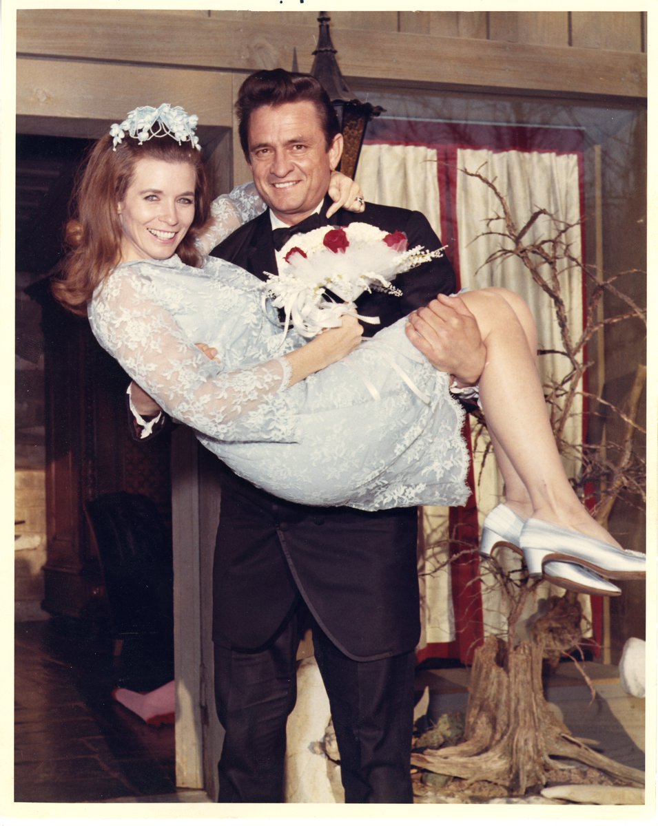 JohnnyCash's tweet photo. On this day in 1968, Johnny and June tied the knot in Franklin, Kentucky. 💍💐 https://t.co/GB8ibaZEcM