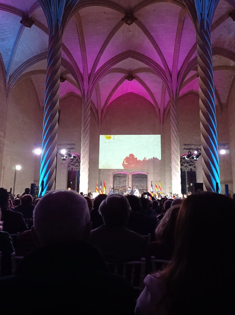 conselljoventut tweet picture