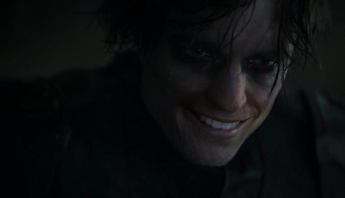 _humorgeek_'s tweet photo. Véi, as críticas negativas a #TheBatman são basicamente baseadas a ele ser sombrio, não rir... sério, em que mundo esses críticos vivem?? https://t.co/x4Hw1cZq8i