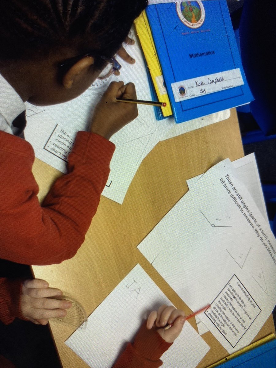 FeatherstoneYR5's tweet photo. We began to use protractors to measure angles today. Tomorrow, will mean applying this to challenges. Year 5 ended the day, experimenting the size of the sun, moon and earth (using size perspective). https://t.co/KKaojYfDpm